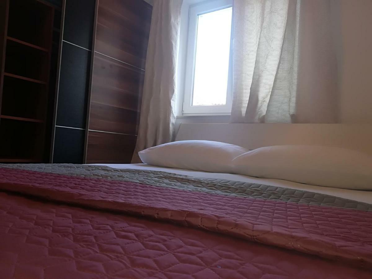 Apartman Brzovic Omiš Eksteriør billede